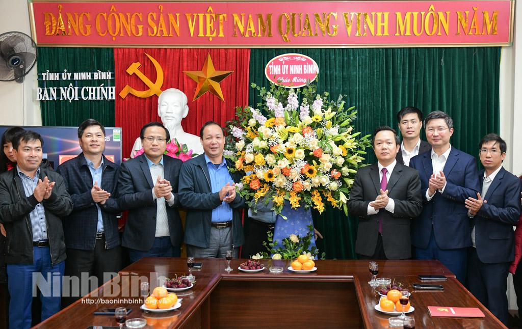 Thường trực Tỉnh ủy chúc mừng Ban Nội chính Tỉnh ủy nhân Ngày truyền thống