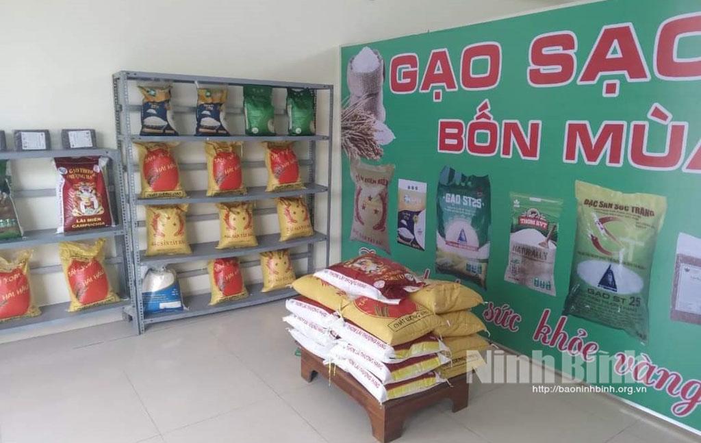 Giá bán lẻ gạo tăng nhẹ