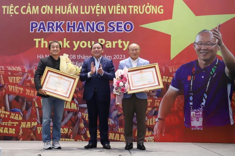 VFF tổ chức tiệc cảm ơn HLV Park Hang-seo