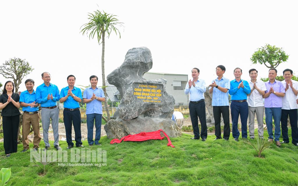 Gắn biển công trình chào mừng Đại hội Công đoàn các cấp nhiệm kỳ 2023 - 2028