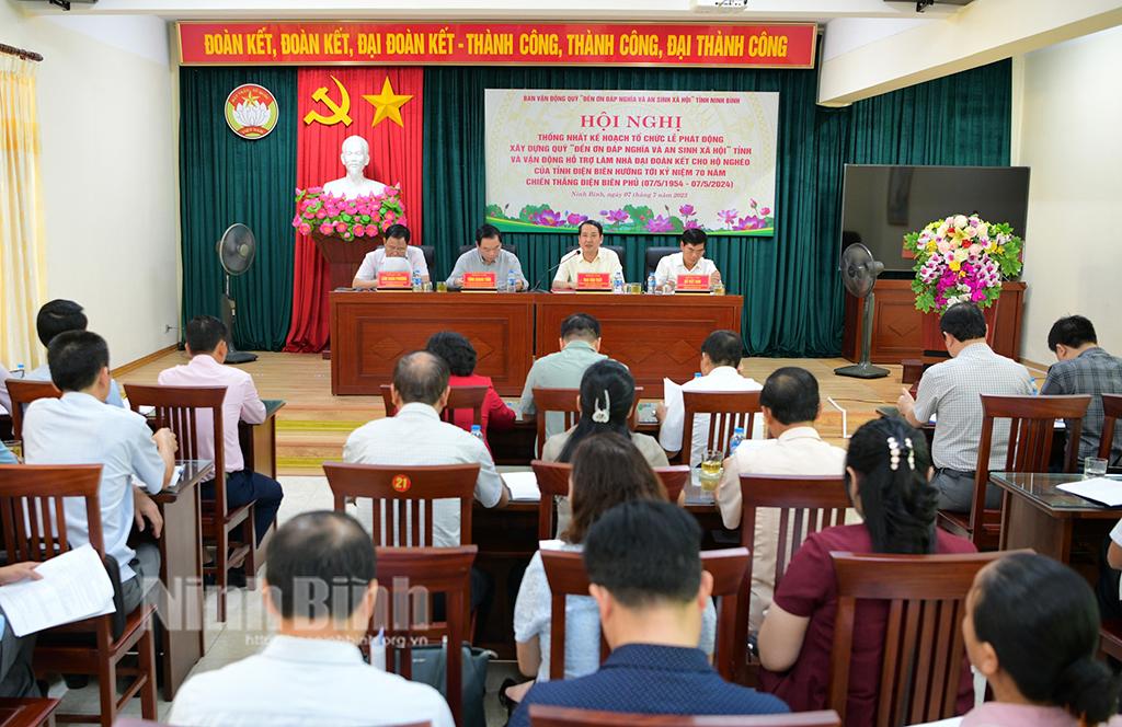 Thống nhất kế hoạch tổ chức Lễ phát động ủng hộ Quỹ Đền ơn đáp nghĩa và an sinh xã hội tỉnh; vận động hỗ trợ xây nhà Đại đoàn kết cho hộ nghèo tỉnh Điện Biên