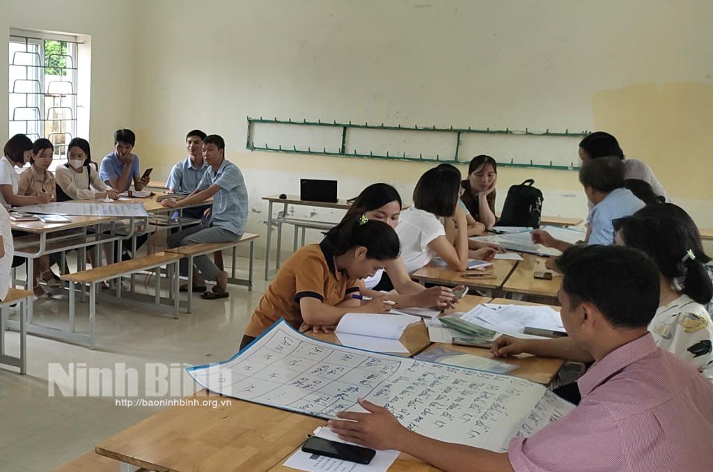 1.500 giáo viên cấp THPT được bồi dưỡng về kiểm tra, đánh giá theo Thông tư 22