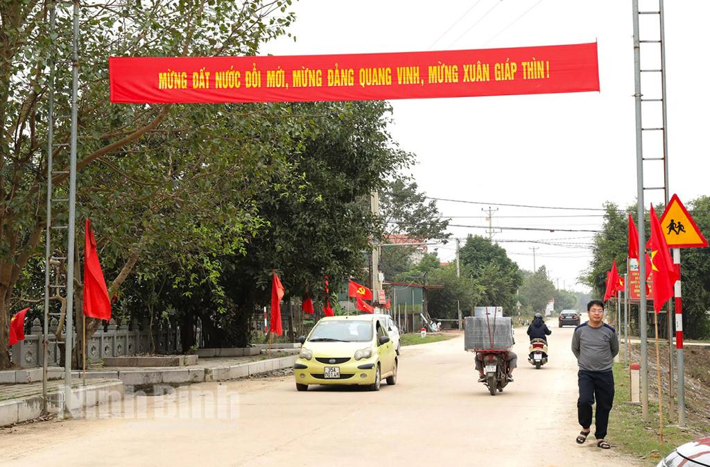 Xuân về xã an toàn khu Gia Phong