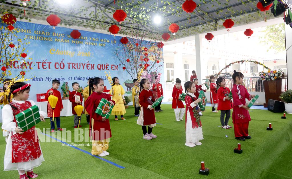 Chương trình "Ngày Tết cổ truyền quê em" tại Trường mầm non Ninh Mỹ