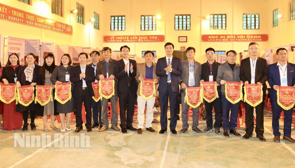 Khai mạc Cuộc thi Khoa học Kỹ thuật cấp tỉnh dành cho học sinh trung học, năm học 2023-2024