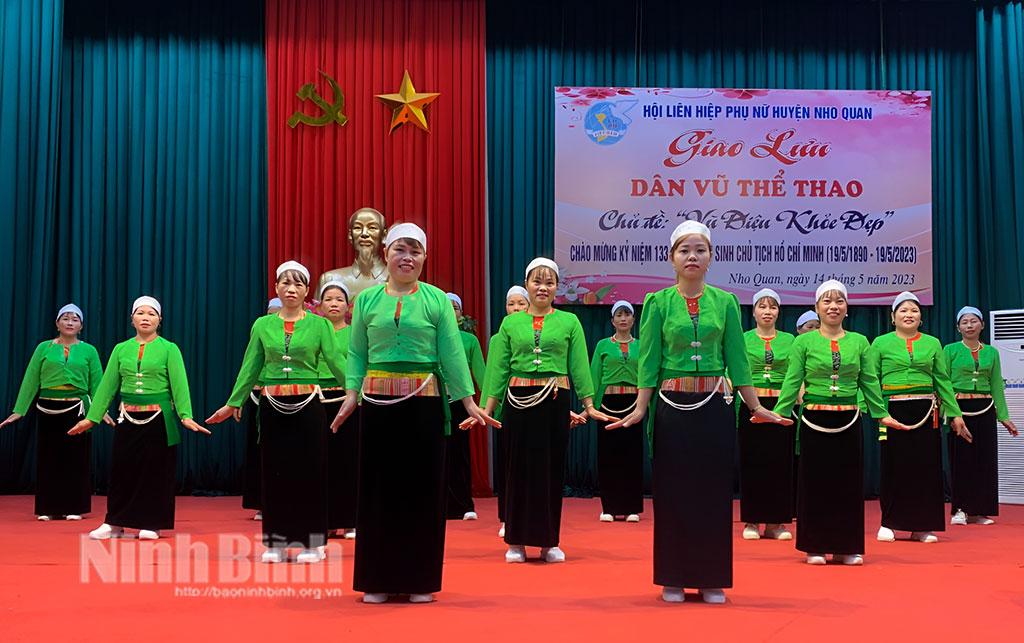 Những "bông hoa đẹp" ngày 8/3