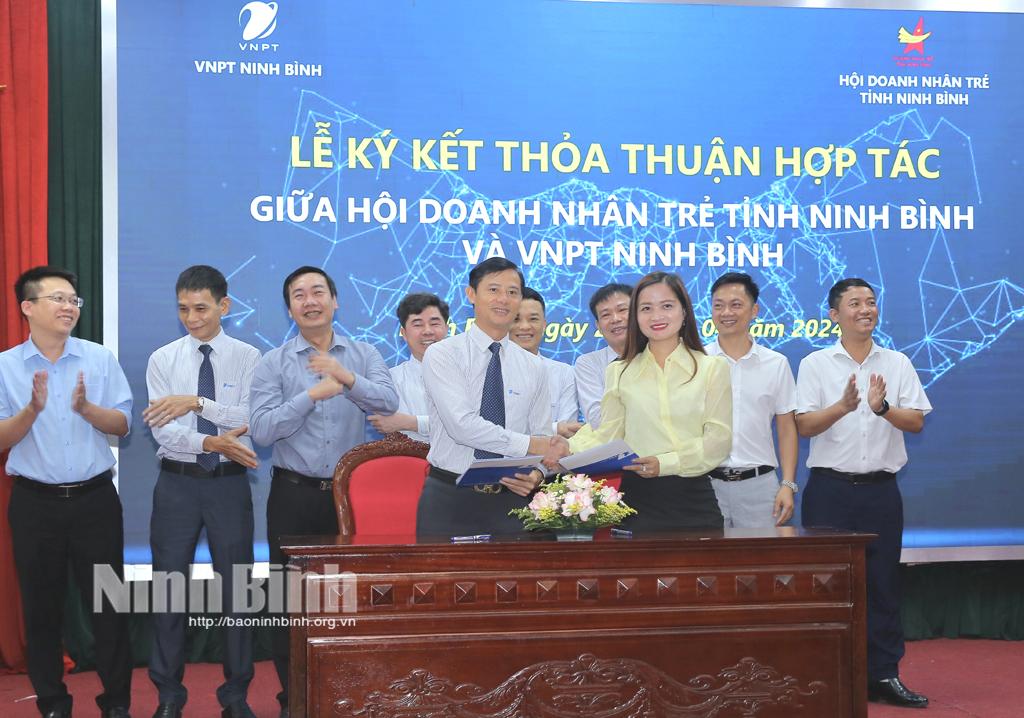 Ký kết thỏa thuận hợp tác giữa Viễn thông Ninh Bình và Hội Doanh nhân trẻ tỉnh