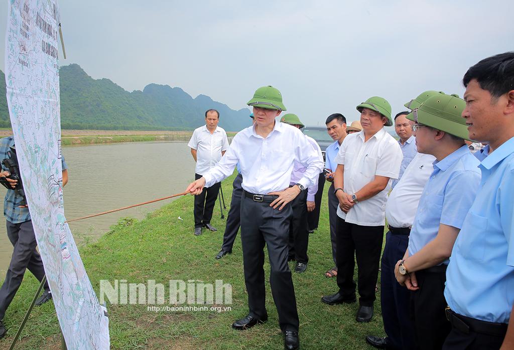 Đồng chí Bí thư Tỉnh ủy kiểm tra công tác phòng, chống thiên tai tại các địa phương