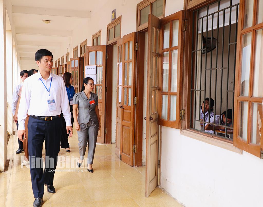 Kiểm tra công tác coi thi Kỳ thi tuyển sinh lớp 10 THPT năm học 2024-2025