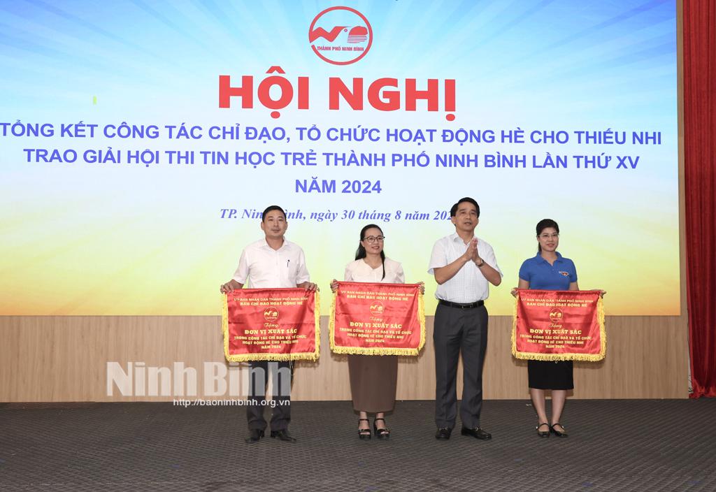 Thành phố Ninh Bình tổng kết công tác chỉ đạo, tổ chức hoạt động hè cho thiếu nhi