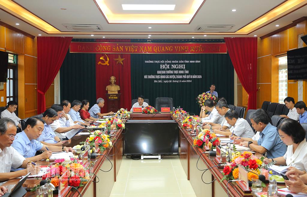 Thường trực HĐND tỉnh giao ban với Thường trực HĐND các huyện, thành phố