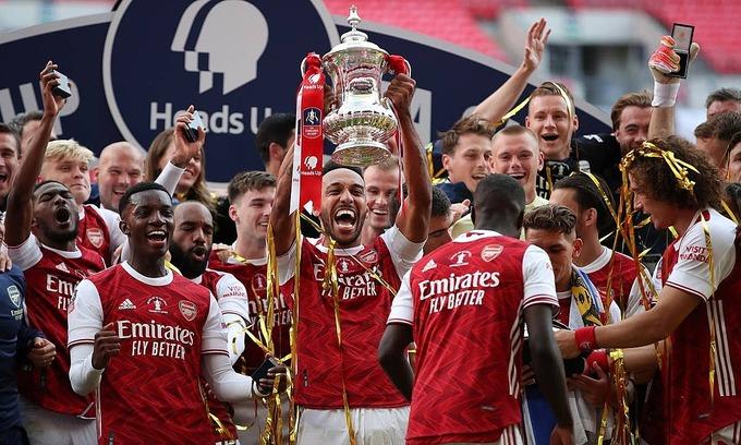 Arsenal đoạt Cup FA