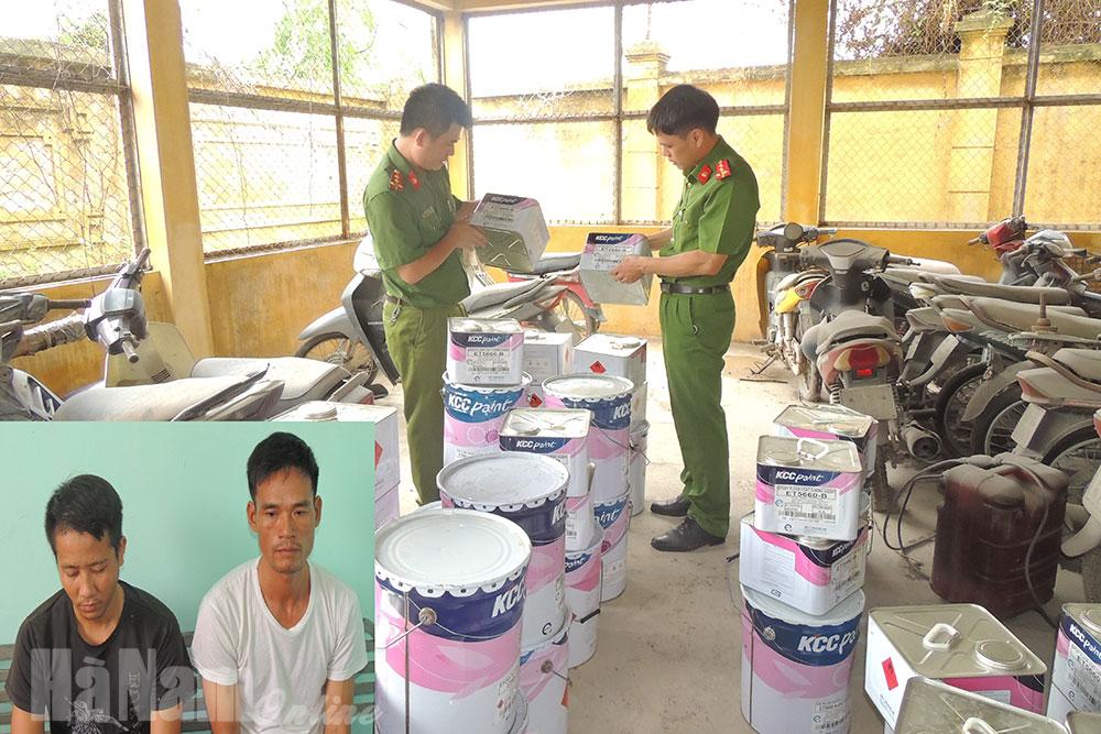 Công an huyện Kim Bảng bắt 2 đối tượng trộm cắp sơn của công ty