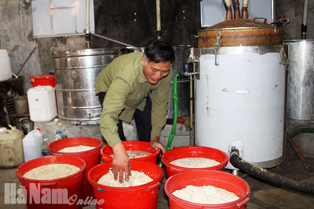 Nghề nấu rượu ở Hợp Lý