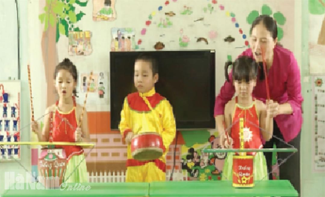 Để hát Trống quân mãi vang xa