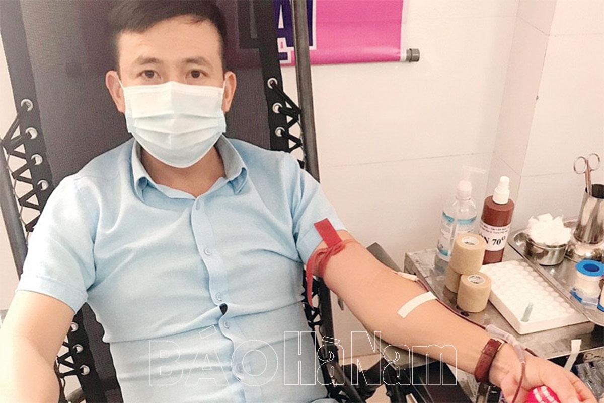 Chủ tịch Hội Nông dân xã 24 lần hiến máu tình nguyện