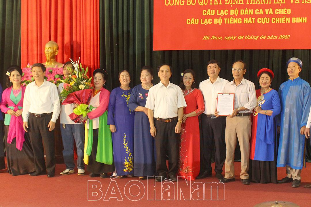 Thành lập CLB Dân ca và chèo, CLB tiếng hát cựu chiến binh