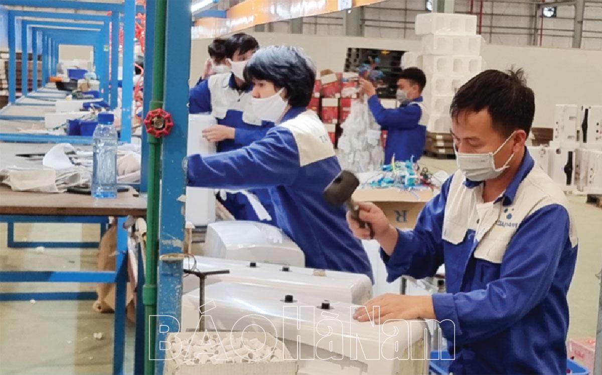 Tăng giờ làm thêm phải đi đôi với phúc lợi người lao động