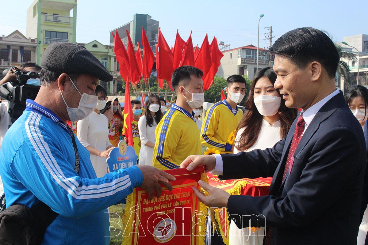 Gần 2.000 người tham gia Lễ khai mạc Đại hội TDTT thành phố Phủ Lý lần thứ IX năm 2022