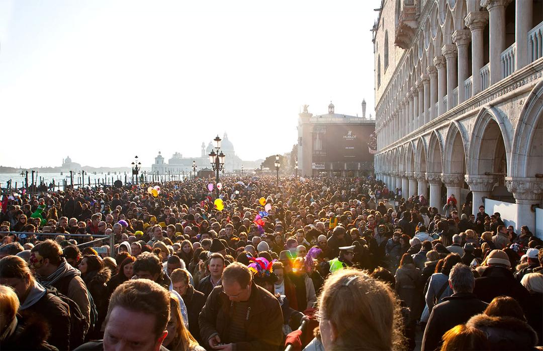 Thành phố đầu tiên trên thế giới thu du khách hơn 200 nghìn tiền phí ra vào