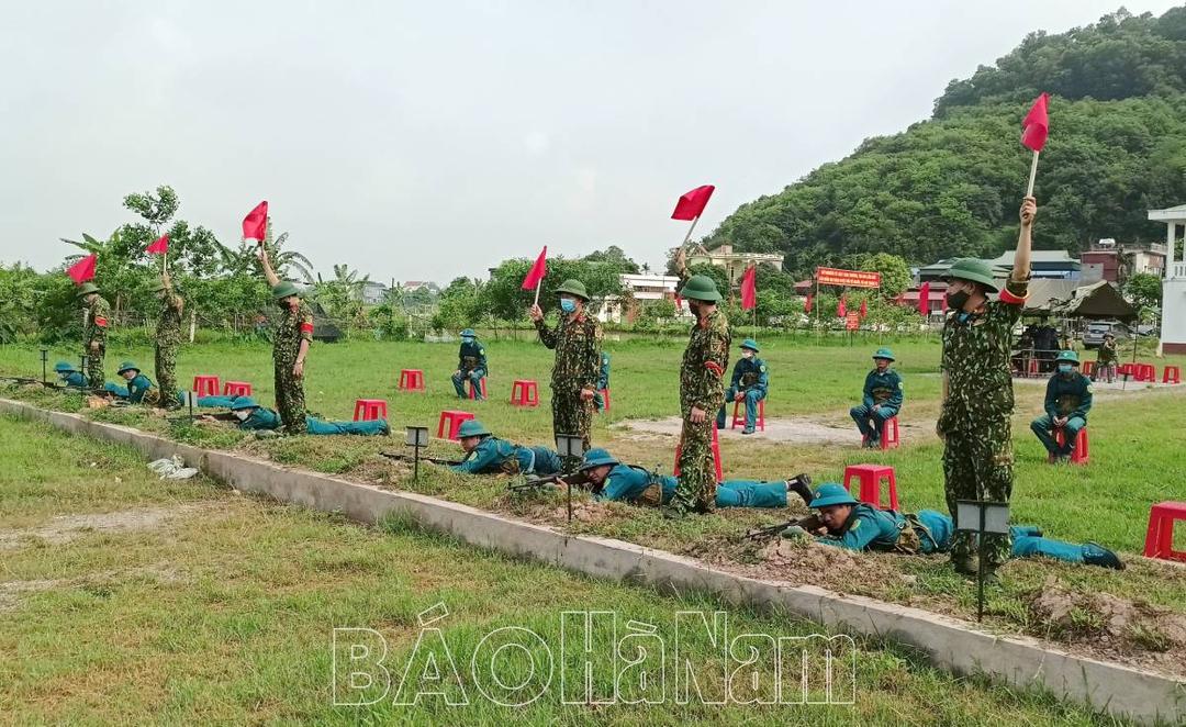 Ban CHQS các huyện: Lý Nhân, Thanh Liêm kiểm tra bắn đạn thật đối với lực lượng DQTV