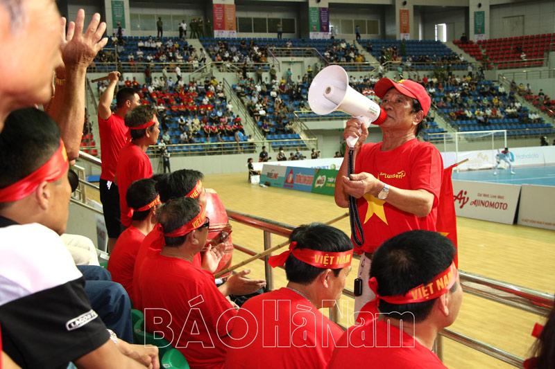 Những hình ảnh đẹp của khán giả Hà Nam với SEA Games