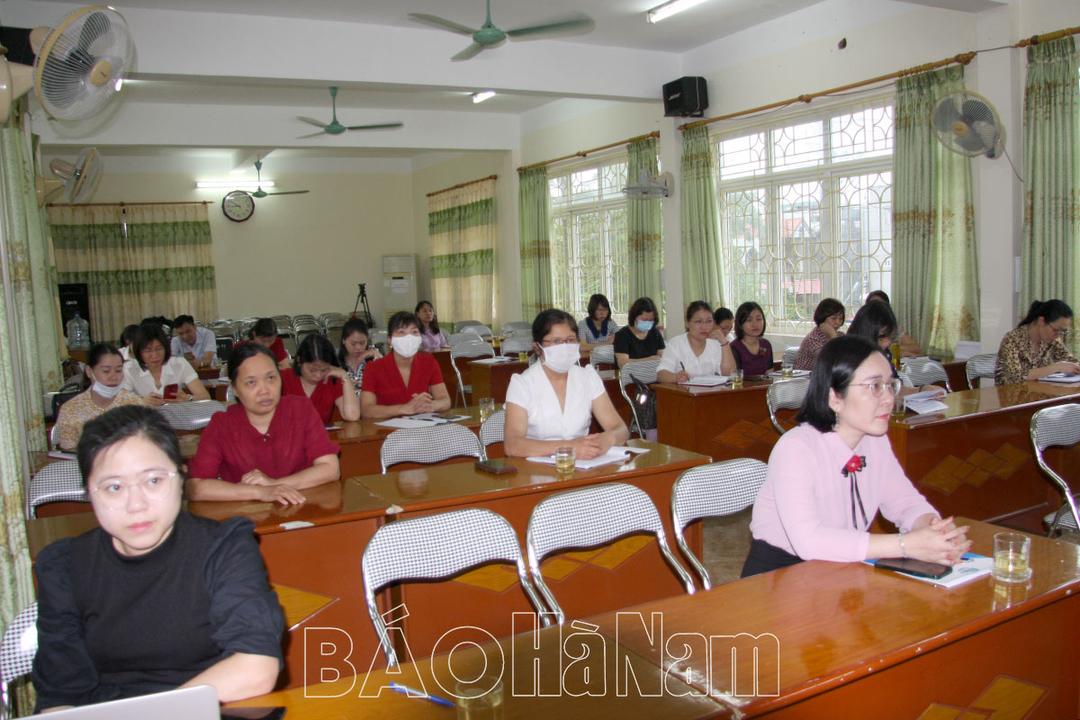 Hội LHPN tỉnh quán triệt, triển khai thực hiện Nghị quyết Đại hội đại biểu Phụ nữ tỉnh Hà Nam nhiệm kỳ 2021- 2026