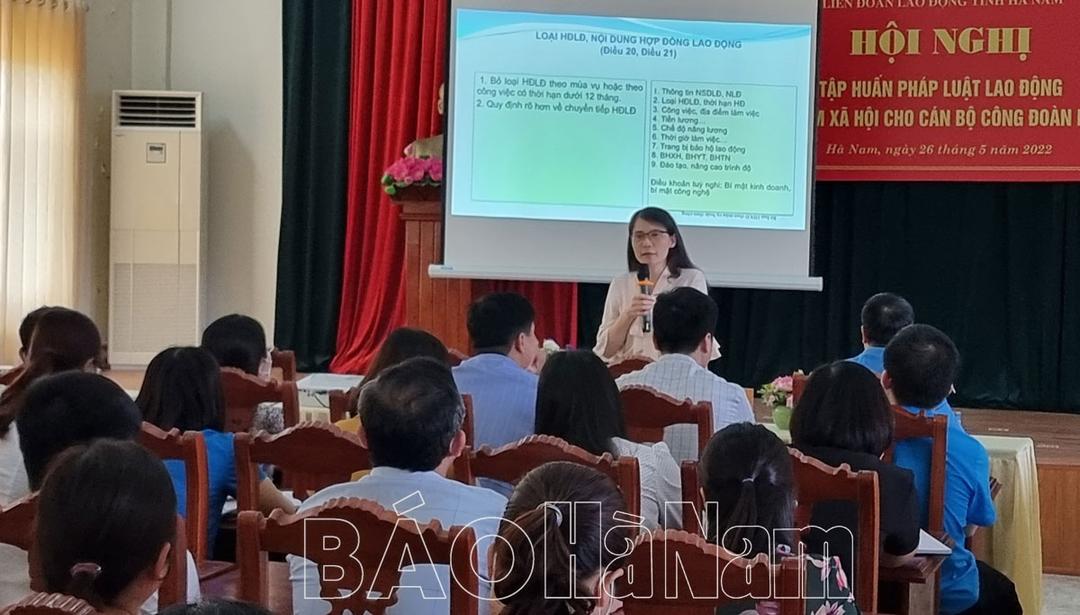 Tập huấn pháp luật lao động và BHXH cho cán bộ công đoàn năm 2022