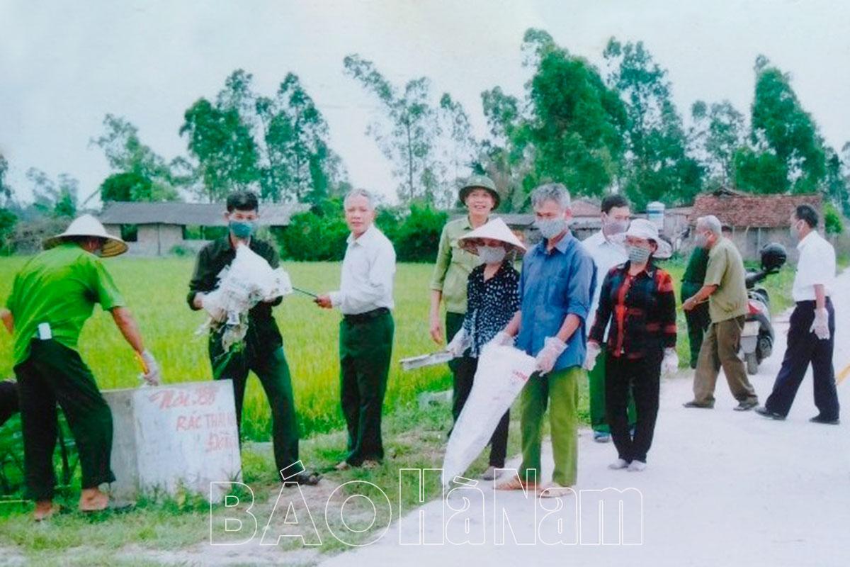 Quan tâm xử lý rác thải nông nghiệp nguy hại