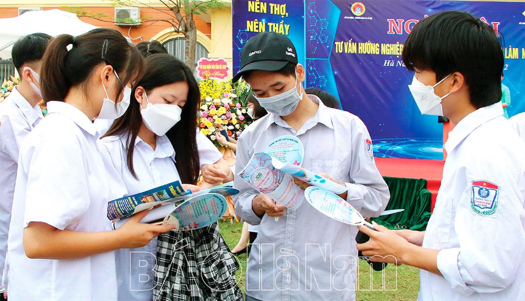 Đẩy mạnh các hoạt động tư vấn, hướng nghiệp, nâng cao chất lượng đào tạo