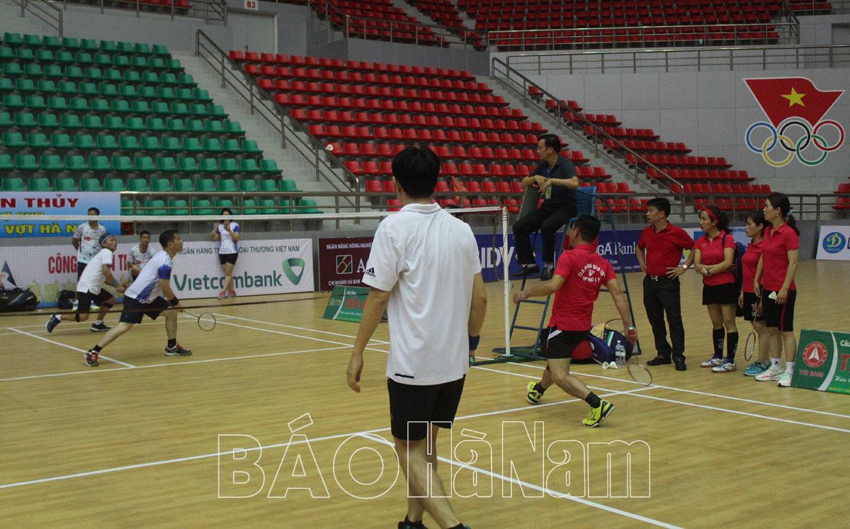 Khai mạc Giải cầu lông các CLB tỉnh Hà Nam lần thứ X - Cúp Xi măng Thành Thắng