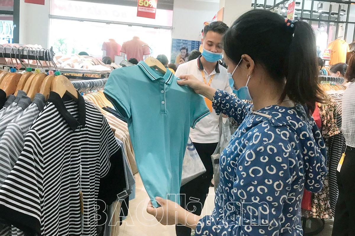 Thị trường bán lẻ sôi động trở lại