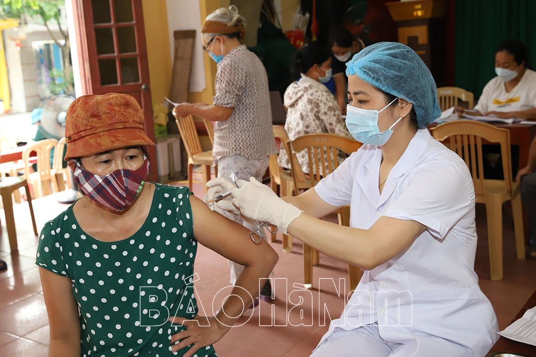 Đẩy mạnh tiêm vắc xin phòng Covid-19 mũi 4