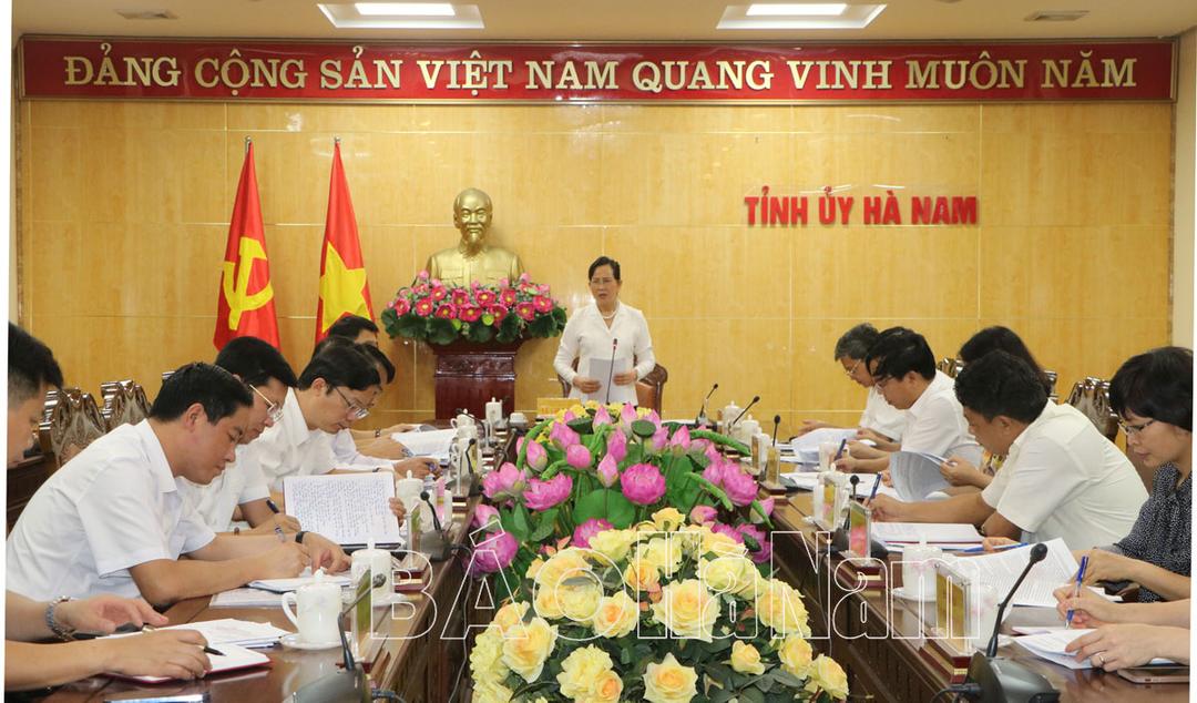 Đồng chí Bí thư Tỉnh ủy Lê Thị Thủy làm việc với bí thư các huyện, thị, thành ủy và thủ trưởng một số cơ quan về công tác tiếp dân, giải quyết đơn thư, khiếu nại, tố cáo