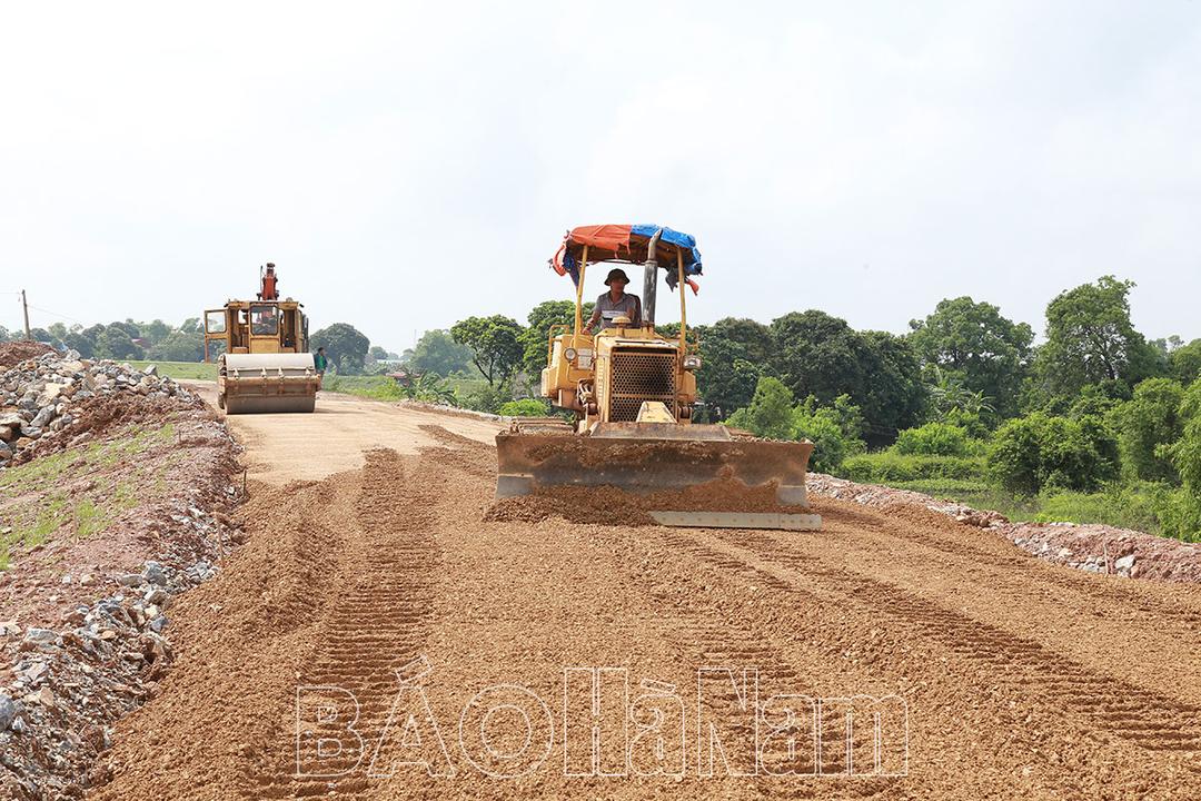 Thanh Liêm tập trung khắc phục sự cố đê tả Đáy