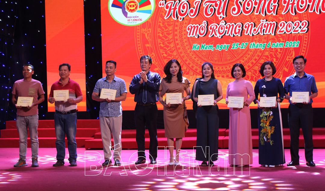 Bế mạc Hội diễn “Hội tụ sông Hồng” mở rộng năm 2022