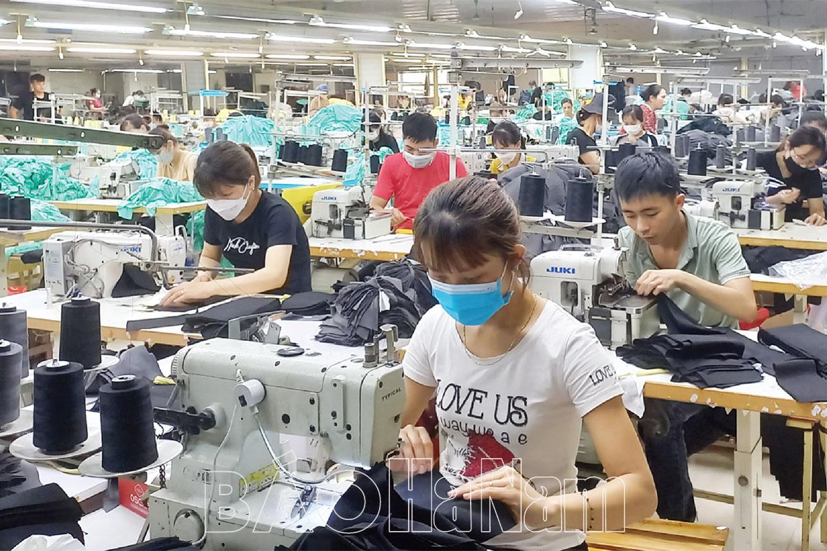 Tập trung tháo gỡ khó khăn cho sản xuất, kinh doanh