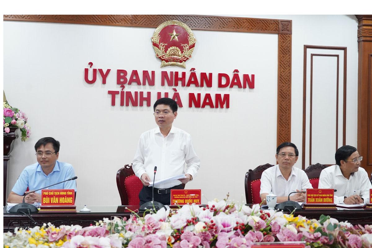 UBND tỉnh thảo luận các nội dung trình HĐND tỉnh tại kỳ họp thường lệ giữa năm