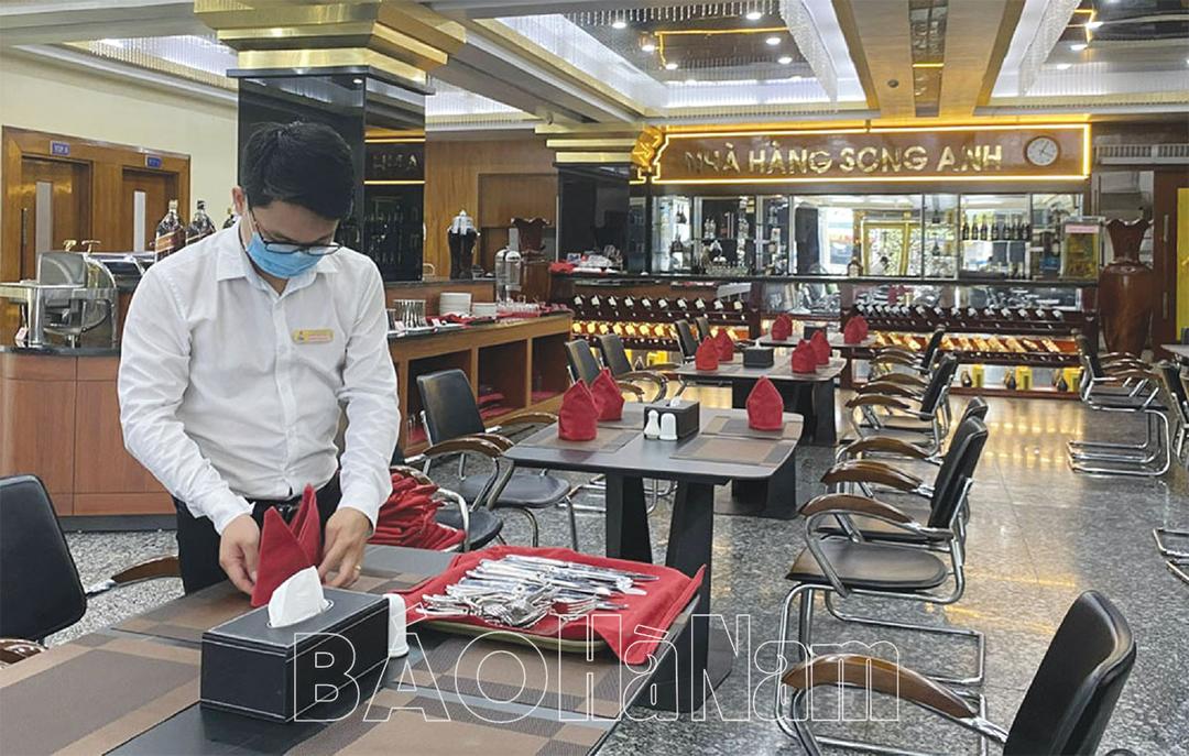 Tín hiệu vui đối với các dịch vụ lưu trú, ăn uống