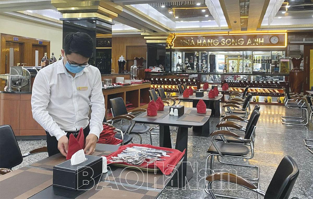 Tín hiệu vui đối với các dịch vụ lưu trú, ăn uống