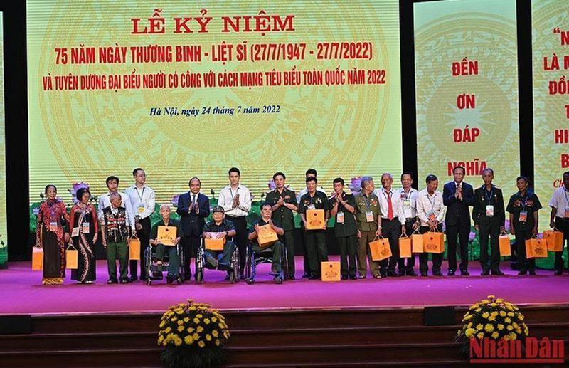 Lễ kỷ niệm 75 năm Ngày Thương binh-Liệt sĩ và tuyên dương đại biểu người có công với cách mạng tiêu biểu toàn quốc năm 2022