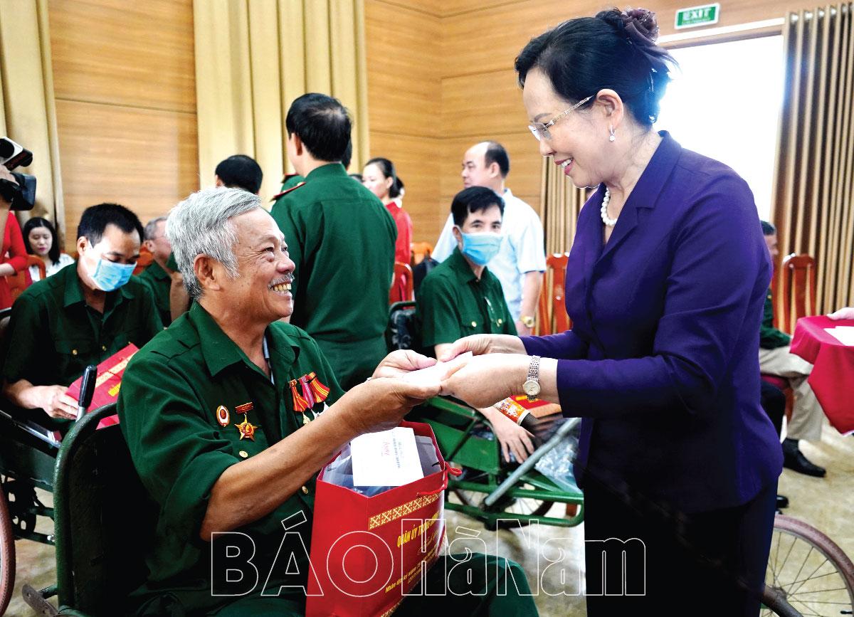 Tri ân gia đình thương binh, liệt sỹ và người có công là trách nhiệm của toàn xã hội