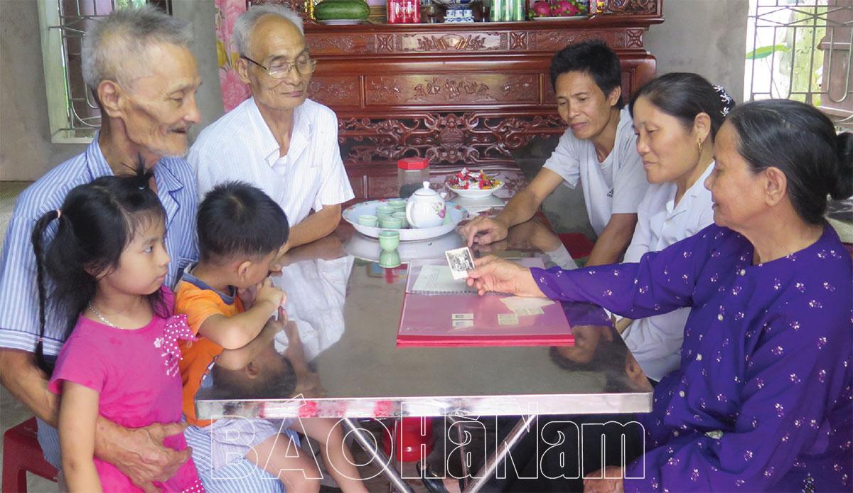 Xúc động nhận lại kỷ vật liệt sĩ sau hơn nửa thế kỷ