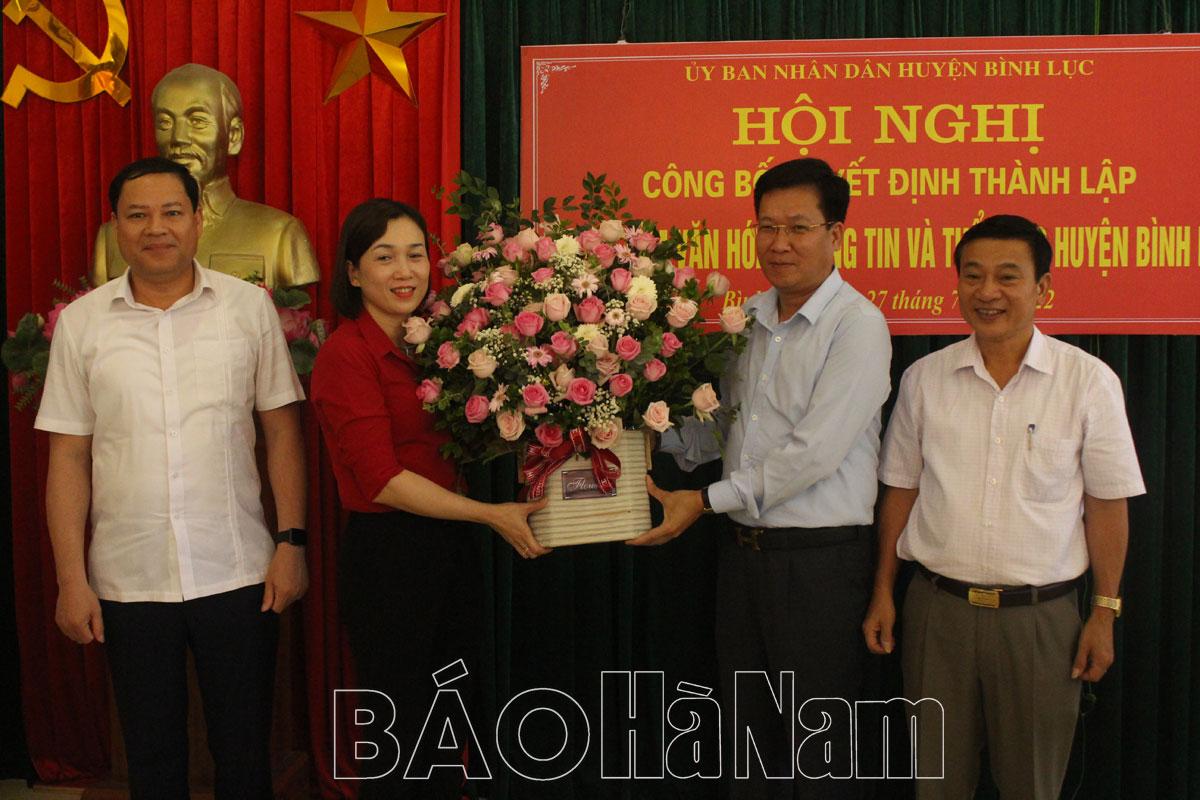 Công bố Quyết định thành lập Trung tâm Văn hóa, Thông tin và Thể thao huyện Bình Lục