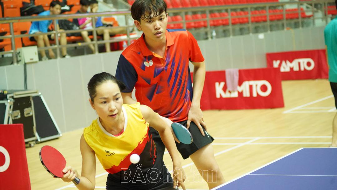Giải Bóng bàn Cúp Báo Hà Nam lần thứ XI: Đã xác định được 2 cặp đấu bán kết nội dung đơn nam từ 51 tuổi trở lên
