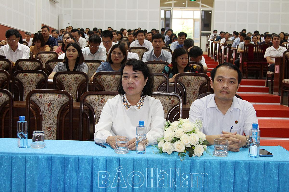 Trường Chính trị tỉnh tổ chức bồi dưỡng cập nhật kiến thức mới cho đội ngũ cán bộ thuộc đối tượng 3