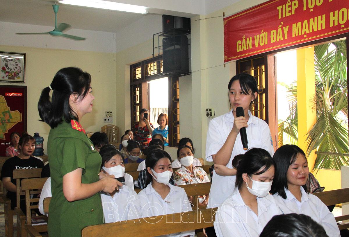 Tuyên truyền pháp luật cho đoàn viên, thanh niên, hội viên phụ nữ xã Đồn Xá