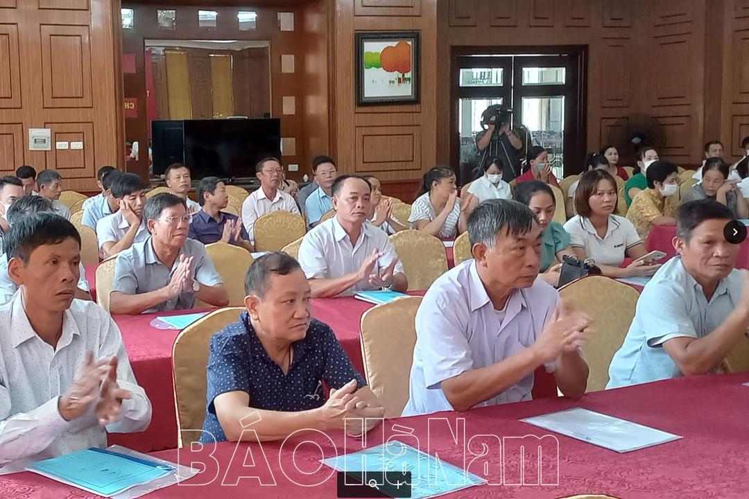 Tập huấn nghiệp vụ quản trị và ứng dụng chuyển đổi số cho các HTX