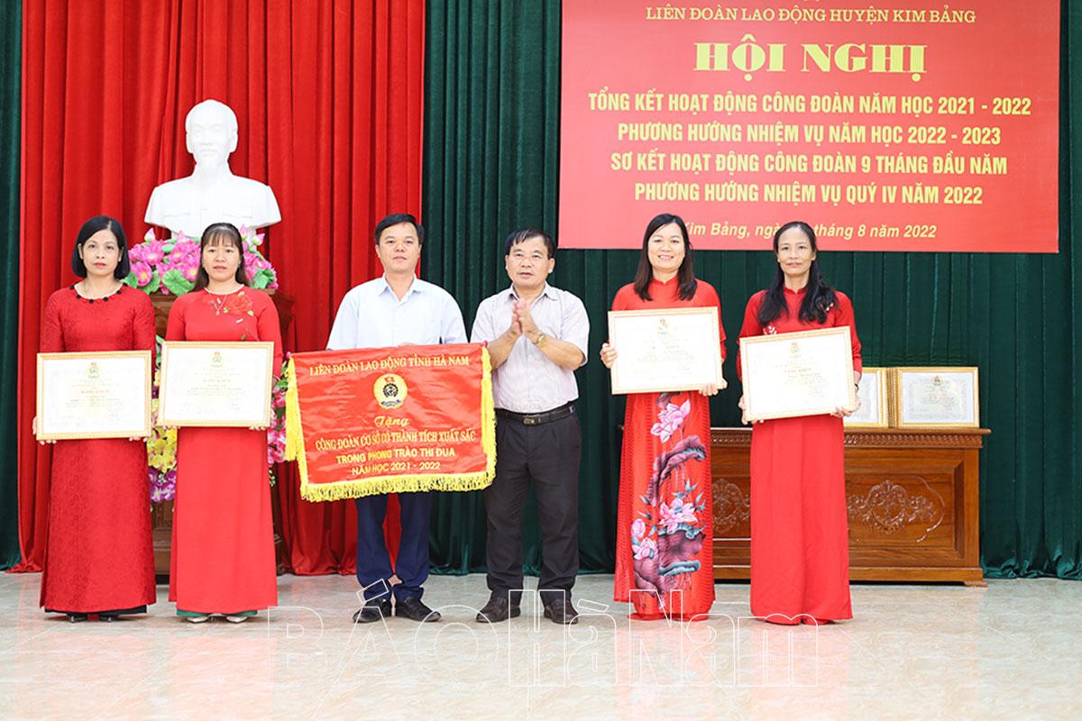 LĐLĐ Kim Bảng tổng kết hoạt động công đoàn năm học 2021-2022