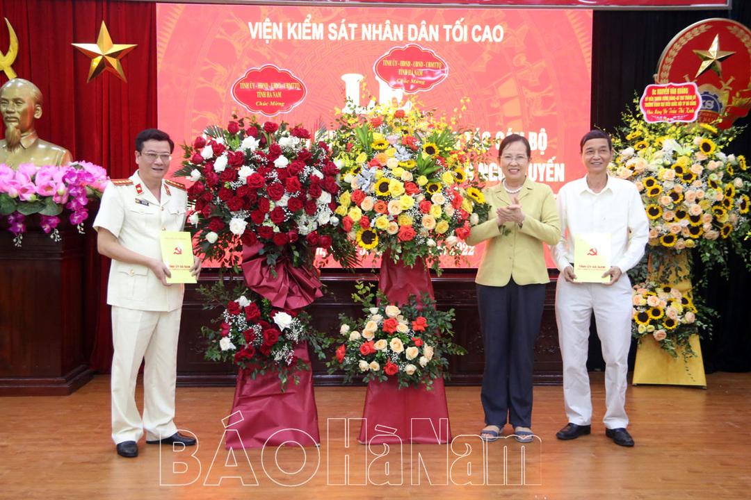 Công bố, trao quyết định bổ nhiệm Viện trưởng Viện Kiểm sát nhân dân tỉnh Hà Nam